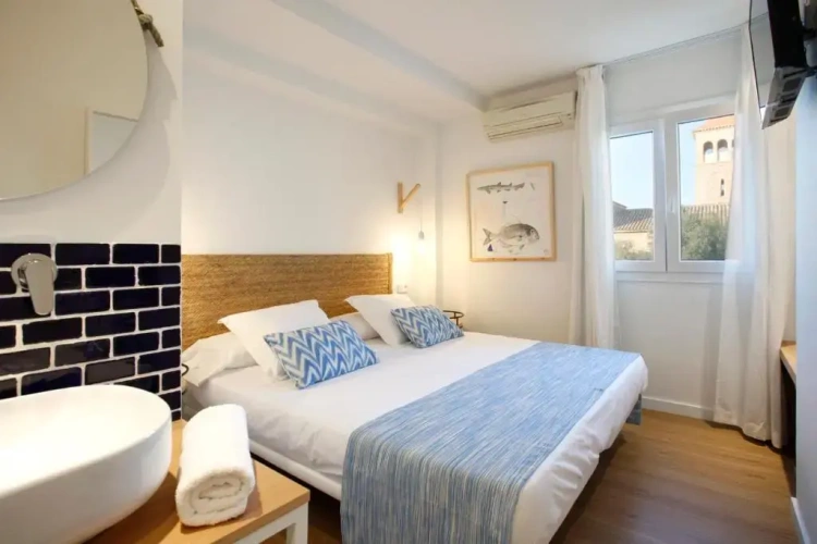Standard Twin room with mountain view