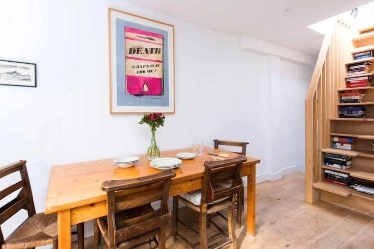 Lovely, Spacious 1BR Central Flat