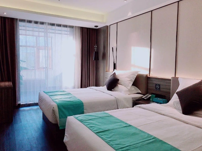 Standard Twin room with view