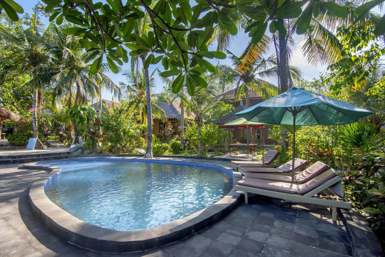 Mushroom Beach Bungalow