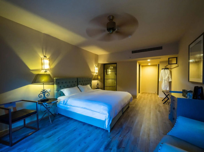 Arcadia Resorts