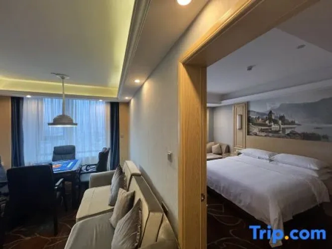 Deluxe Double Suite