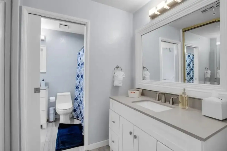 Hollywood Glam Hideaway