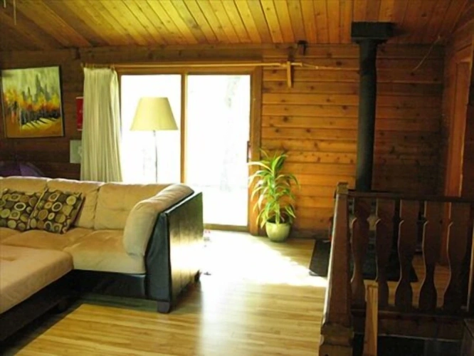 1 Bedroom Cottage with river view