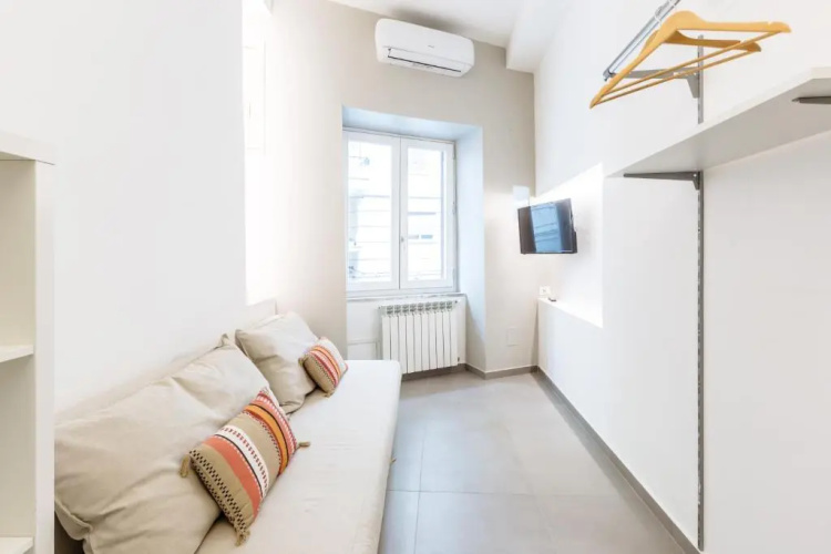 Loft Piazza Marina by DomuSicily