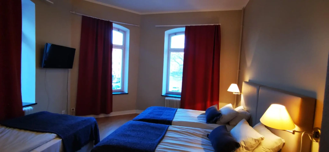 Standard Triple room