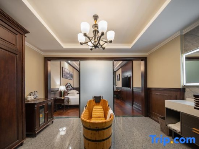 Deluxe Double room with lake view