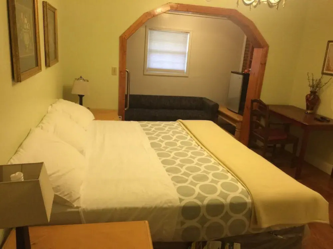Dixie Plaza Hotel
