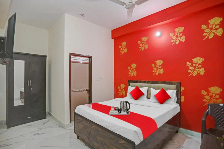 OYO Flagship 70173 A One Hotel