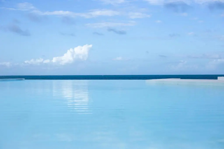 Zanbluu Beach Hotel