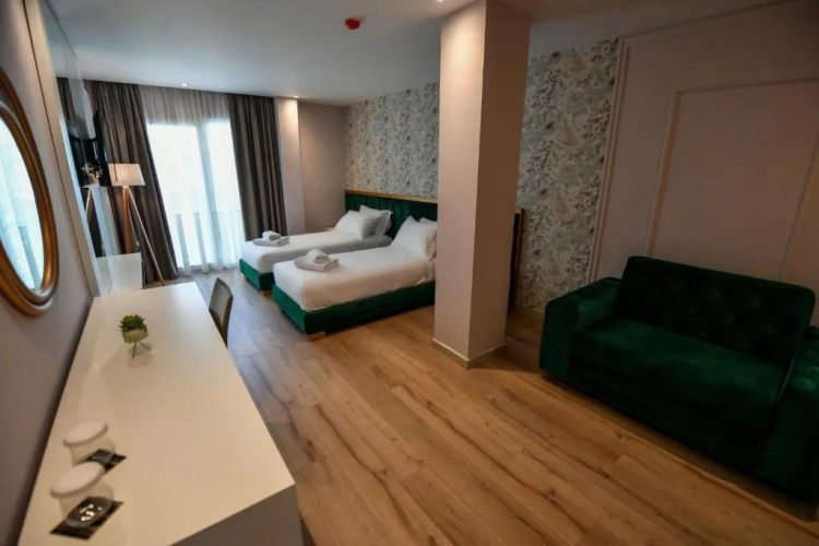 Iliad Hotel
