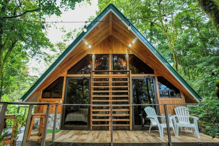 Standard Chalet