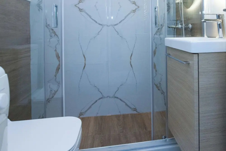 Fresh Modern 1 Bd Apt in Vibrant Patisia