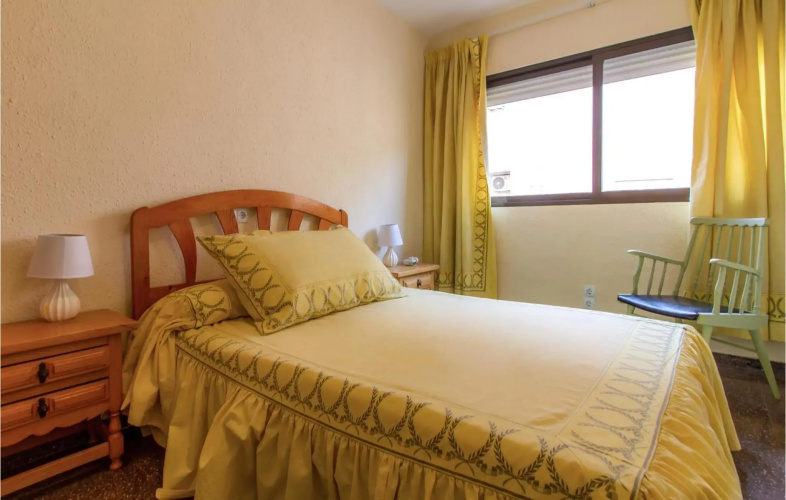 Nice apartment in Torrevieja with 3 Bedrooms