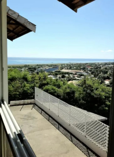 F2 Manureva Iti Apartment 1