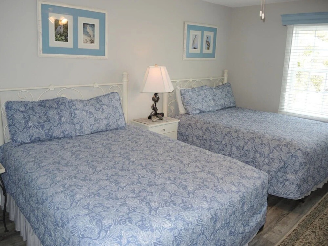 308m 1 Bedroom Condo by RedAwning