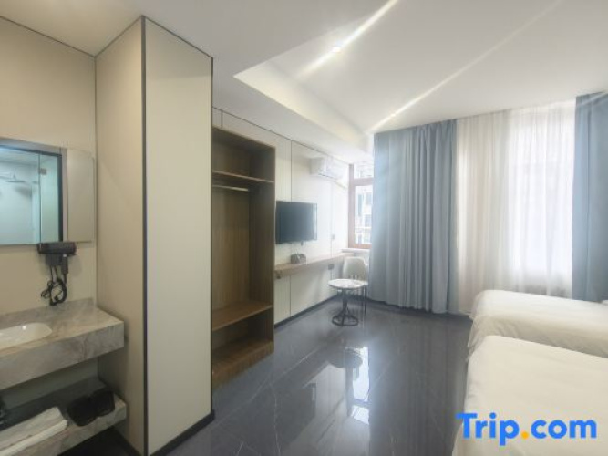 Lanting Zhixuan Business Hotel