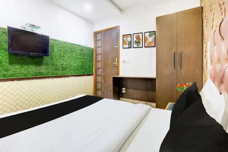 Hotel Saffron