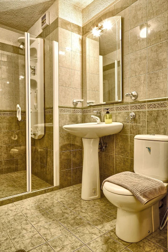 Baratero City Corner II Apartment