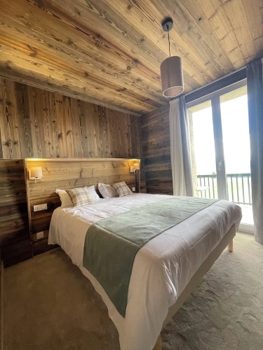 1 Bedroom Premium Double room with balcony and with mountain view