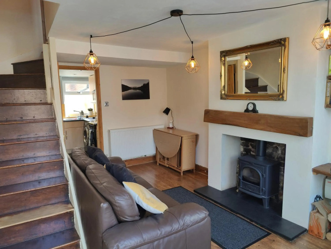 Town Centre House with free parking