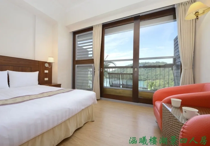 Deluxe Quadruple room with balcony and with lake view