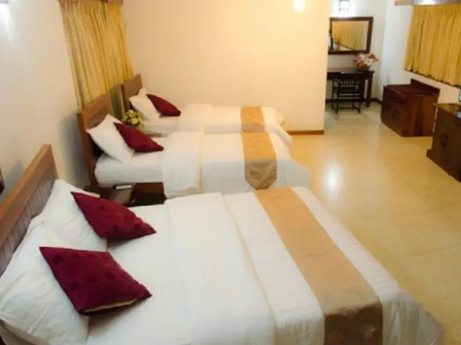 Hotel 12