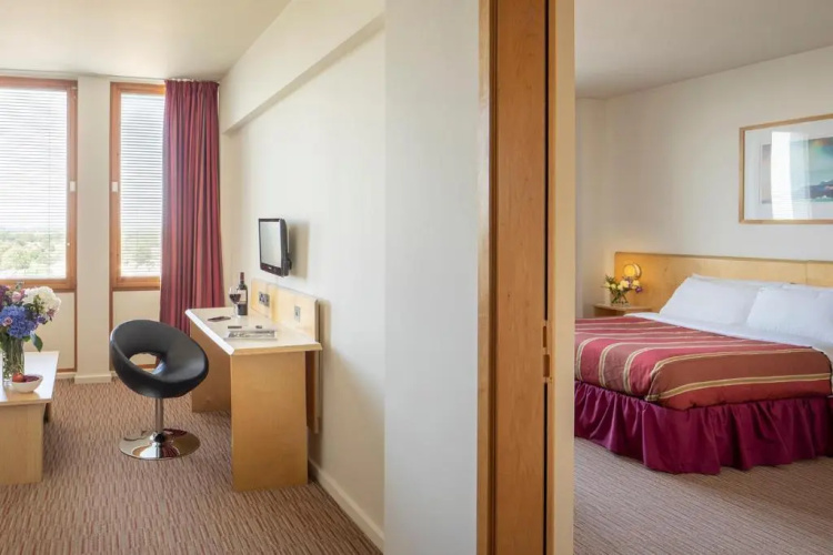 St Giles Heathrow Hotel