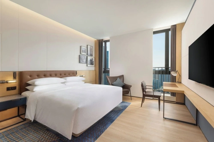 Superior Double room with city view