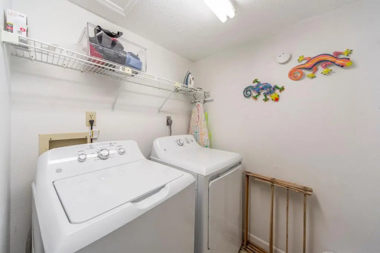 207 Beach Place Condos