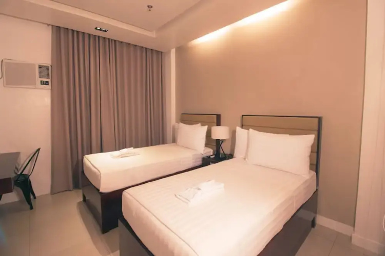 Aura Condotel
