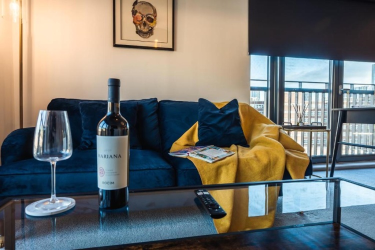 2 Bedrooms Double Apartment