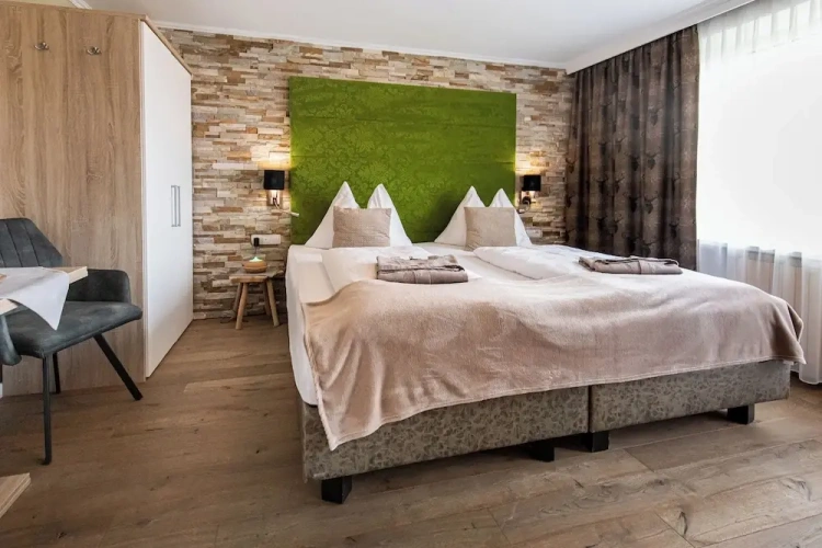 Standard Double room with balcony and with garden view