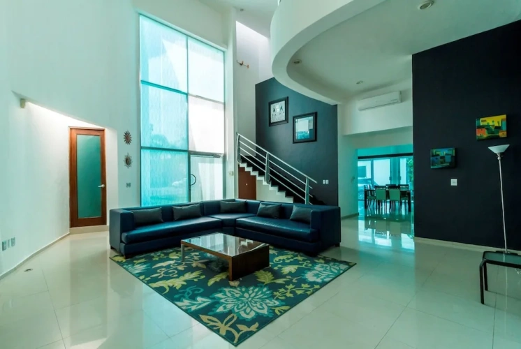 3 Bedrooms Apartment