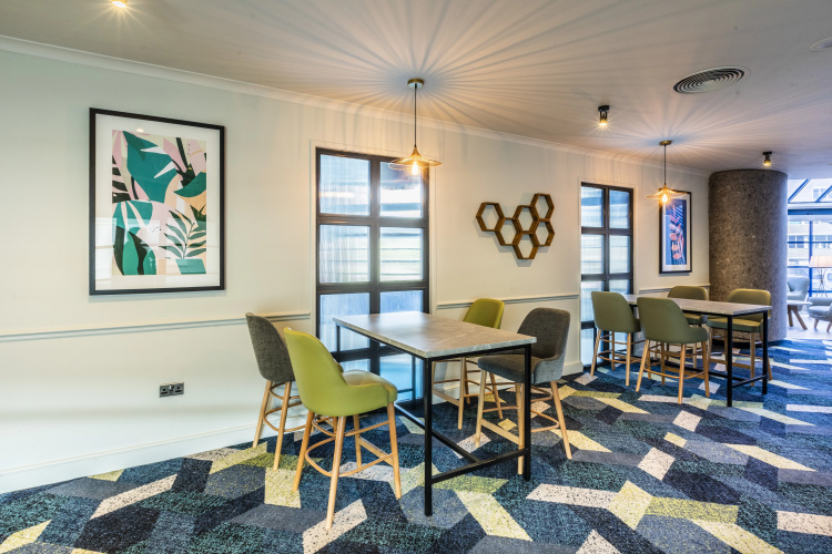 Holiday Inn Sutton photo 13