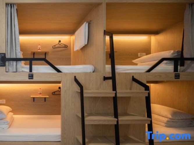 Bed in Dorm (female dorm)