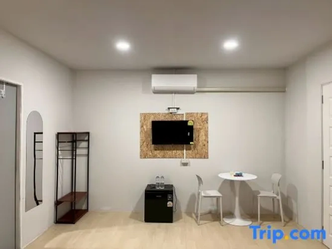 Standard Double room with city view