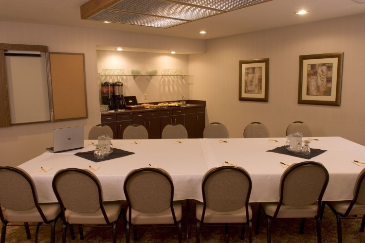 Monarch Hotel & Conference Center photo 18