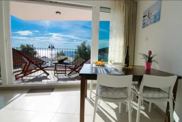 Apartment Primosten Adiomare