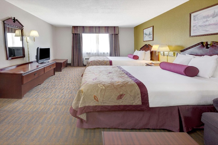 Standard Quadruple room