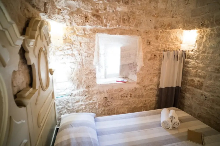 Trullo Bosco Selva Fasano by Typney