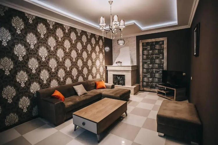 7 Rooms Hotel