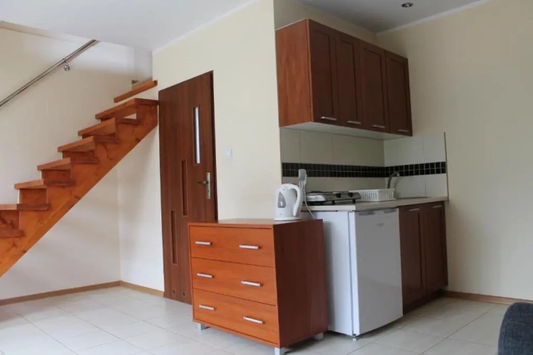 Standard Sextuple Family room