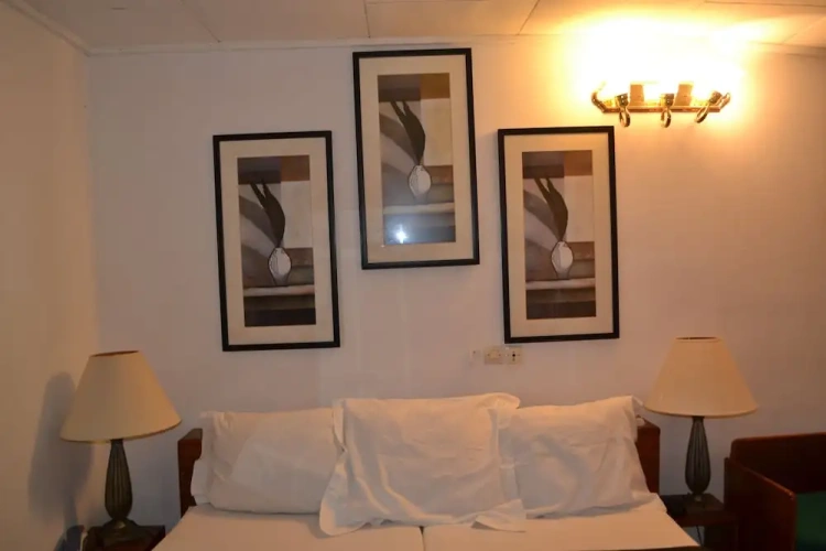 Standard Twin room with balcony