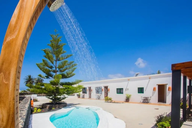 2 Bedrooms Double Cottage
