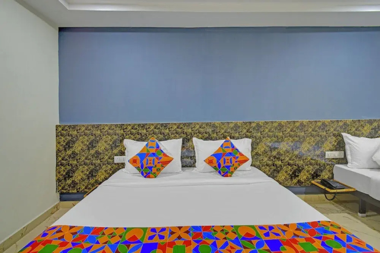 Fabhotel Rio