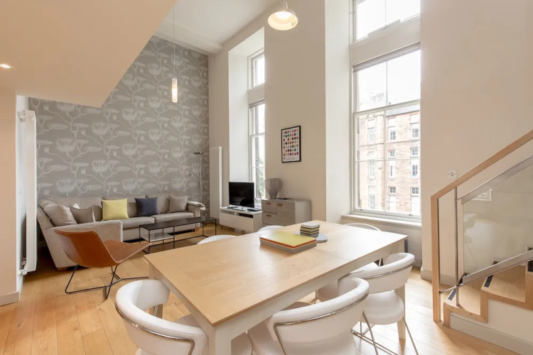 424 - Simpson's Loan Duplex Apartment