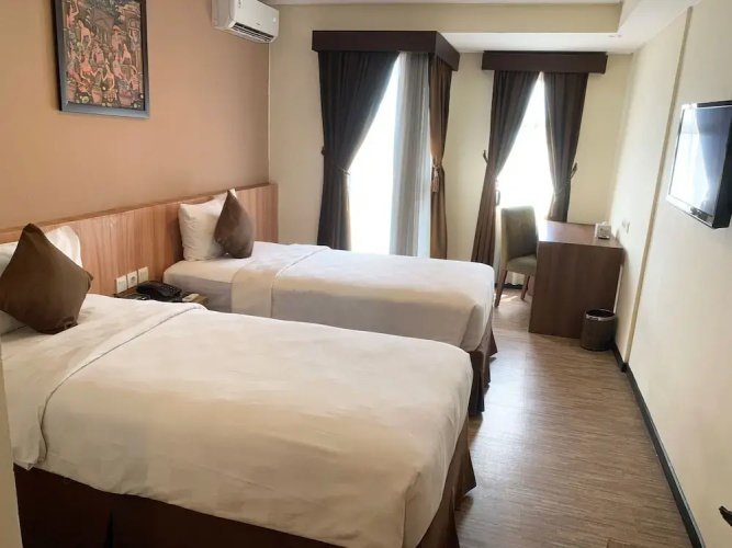 Grand Serpong Hotel