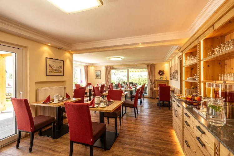 Executive Double Suite with balcony and with lake view