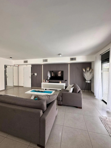 Luxury garden floor Eilat